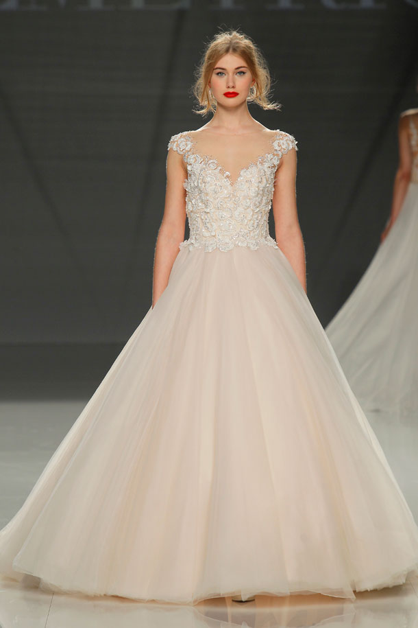 ilovebrides.pt_Demetrios 2018_Barcelona Bridal Fashion Week 2017